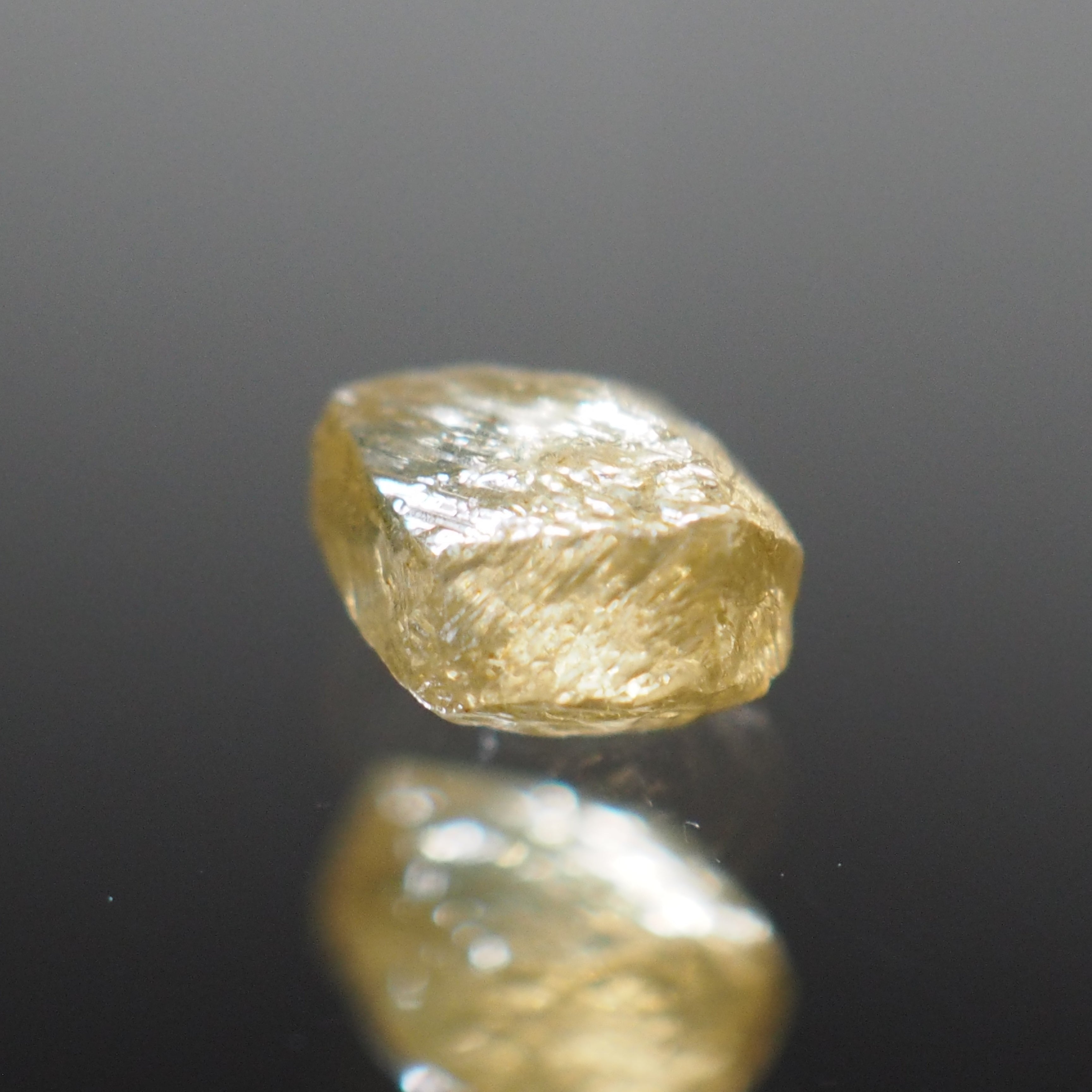 ダイヤ原石 0.52ct KG710