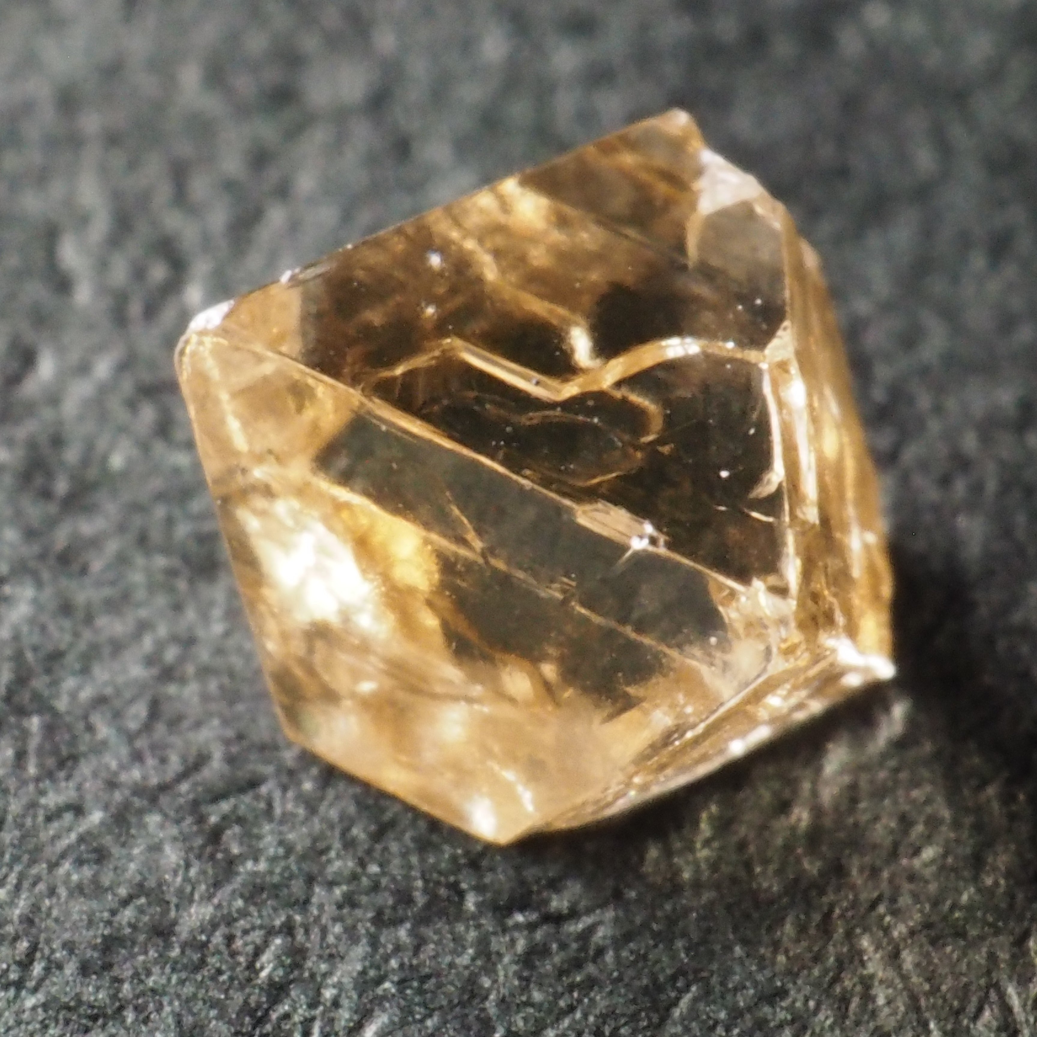 ダイヤ原石 0.35ct KG756